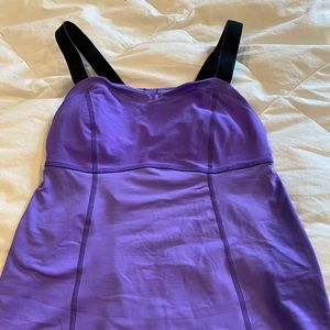 Lululemon tank!